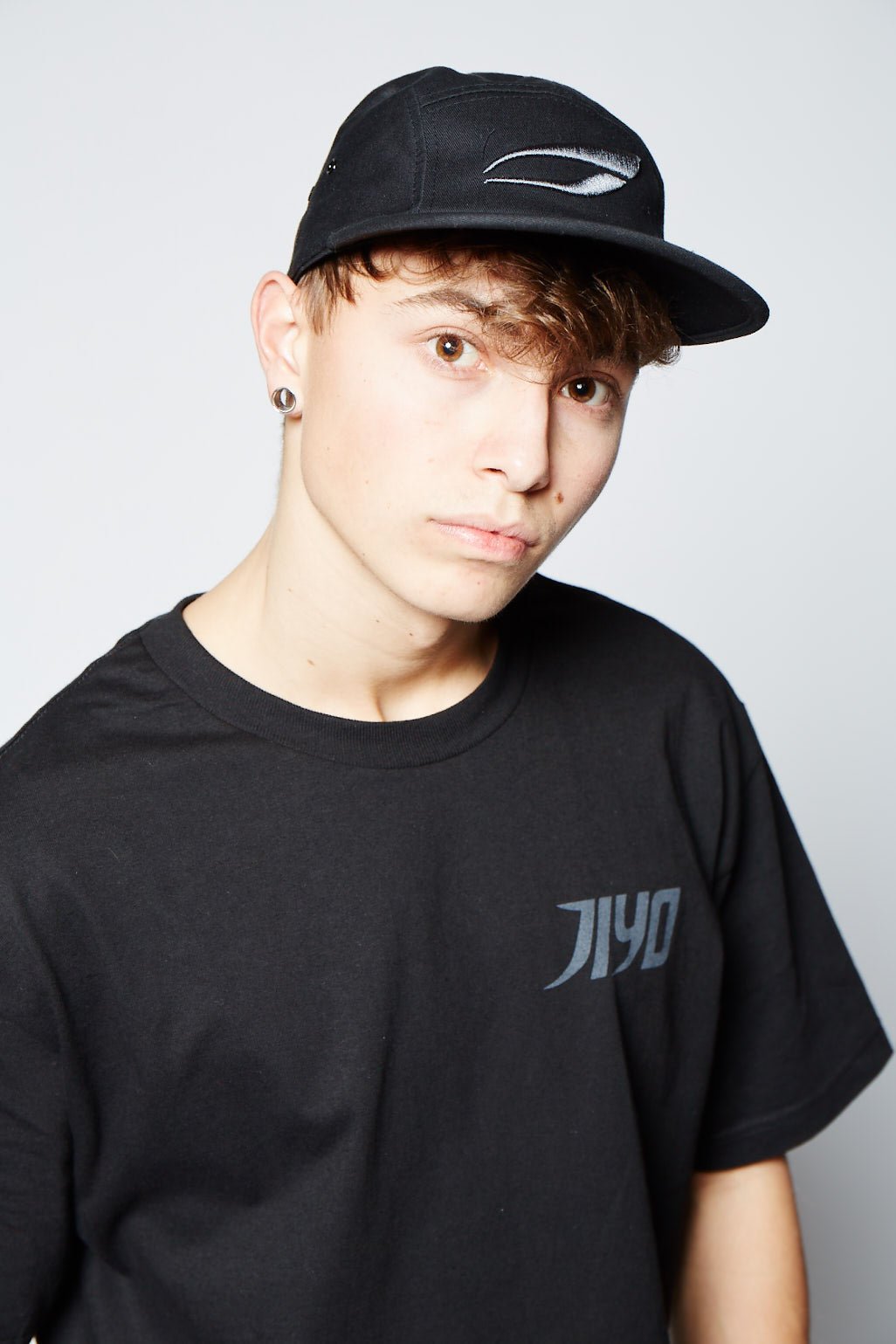 5 PANEL SIGNATURE CAP, BLACK W/ GREY - Caps - JIYO WEAR