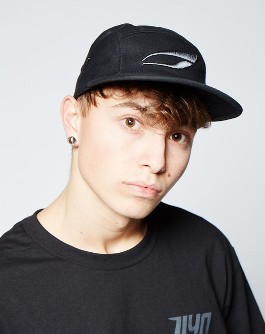 5 PANEL SIGNATURE CAP, BLACK W/ GREY - Caps - JIYO WEAR